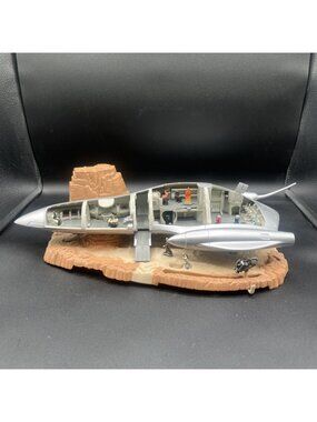 Star Wars Micro Machines RARE Naboo Royal Starship Repair Playset - Incomplete ✅